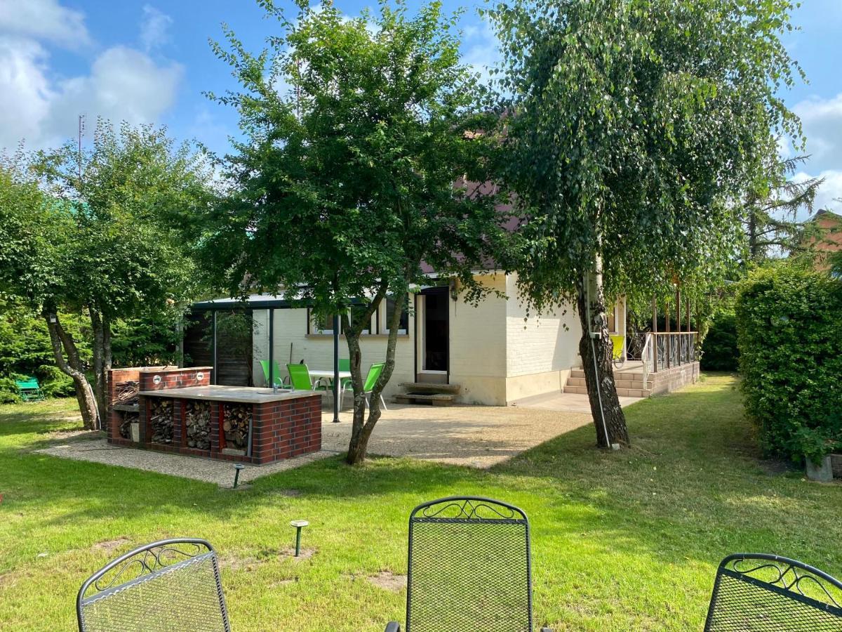 Domek Z Ogrodem Rowy  Exterior foto